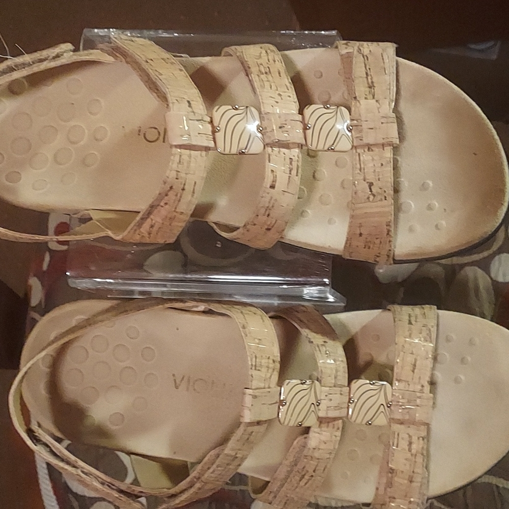 Sandals - Picture 2 of 7